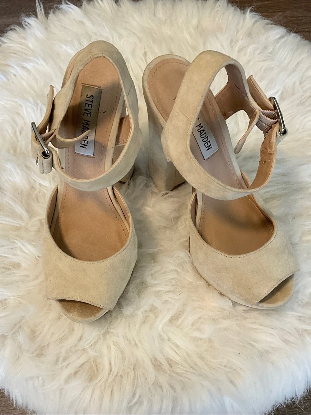 Steve Madden Neutral Beige Suede Platform Peep-Toe Sandals